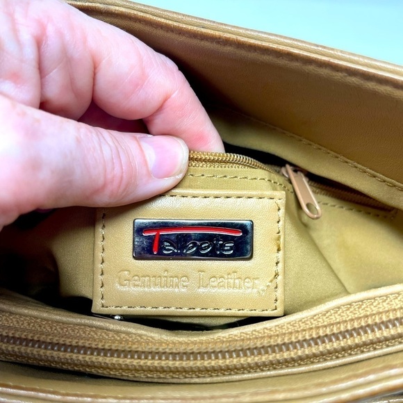 Talbots Leather Crossbody Bag – Yellow Tan – Adjustable Strap - Picture 8 of 12